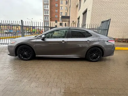 Toyota Camry 2019 года за 8 500 000 тг. в Уральск – фото 4