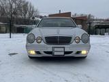 Mercedes-Benz E 320 2001 годаүшін5 200 000 тг. в Актобе – фото 5