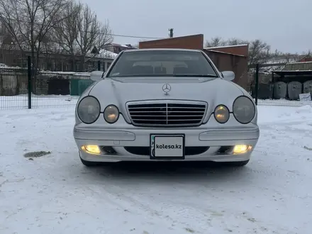 Mercedes-Benz E 320 2001 года за 5 200 000 тг. в Актобе – фото 5