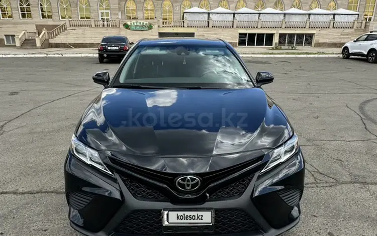 Toyota Camry 2019 года за 13 200 000 тг. в Уральск