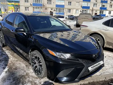 Toyota Camry 2019 года за 13 200 000 тг. в Уральск – фото 4