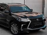 Lexus LX 570 2018 годаүшін47 000 000 тг. в Петропавловск – фото 2