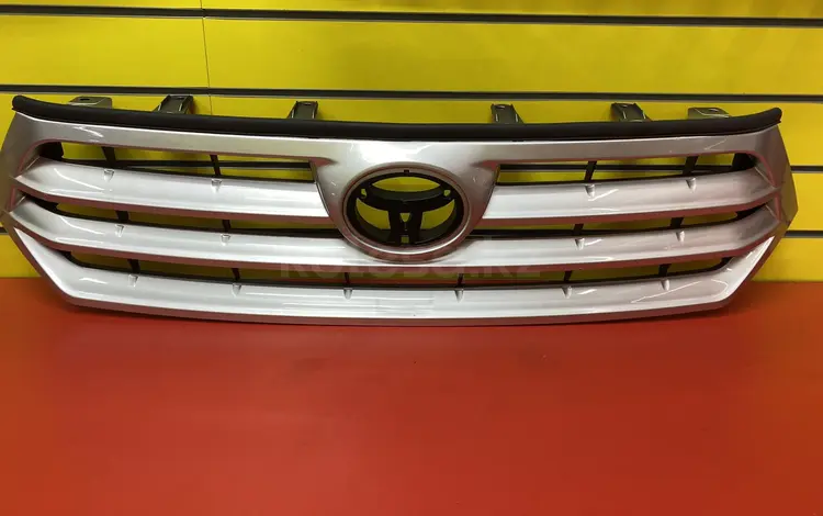 Решетка радиатора на Toyota Highlander 2012 — 2015 за 45 000 тг. в Алматы