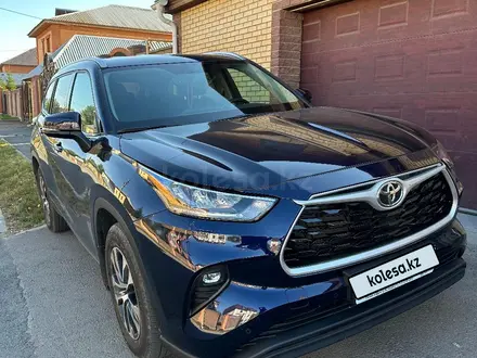 Toyota Highlander 2021 года за 26 300 000 тг. в Астана