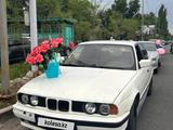 BMW 520 1990 года за 750 000 тг. в Алматы