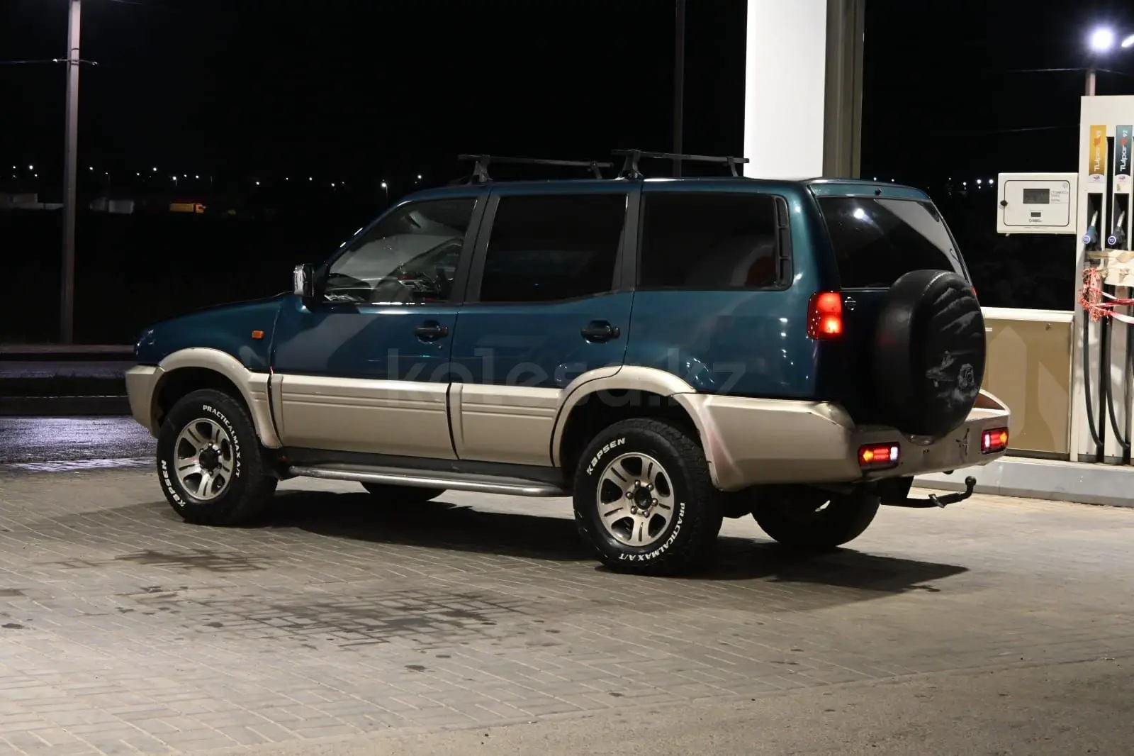 Nissan Mistral, 1996