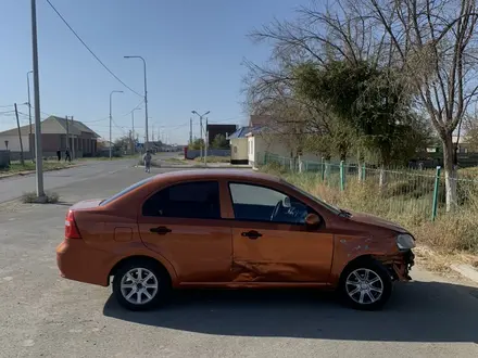 Chevrolet Aveo 2007 года за 1 200 000 тг. в Атырау – фото 2