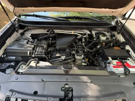 Toyota Land Cruiser Prado 2013 года за 14 700 000 тг. в Актобе – фото 12