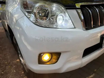 Toyota Land Cruiser Prado 2013 года за 14 700 000 тг. в Актобе – фото 13