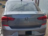 Volkswagen Polo 2022 года за 6 600 000 тг. в Атырау – фото 2