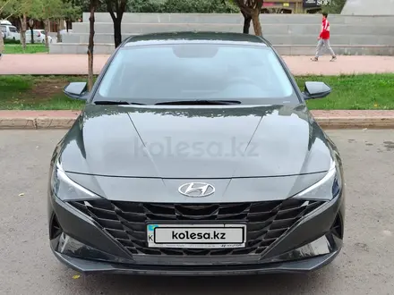 Hyundai Elantra 2022 года за 10 500 000 тг. в Астана