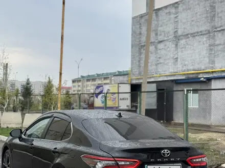 Toyota Camry 2018 года за 11 500 000 тг. в Уральск – фото 5