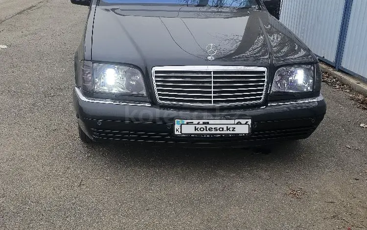 Mercedes-Benz S 600 1996 годаfor6 000 000 тг. в Атырау