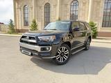Toyota 4Runner 2017 года за 19 500 000 тг. в Жезказган