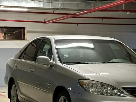 Toyota Camry 2005 года за 5 000 000 тг. в Астана – фото 36