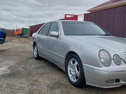 Mercedes-Benz E 280 2000 года за 5 400 000 тг. в Кызылорда – фото 2