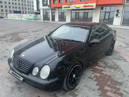 Mercedes-Benz CLK 320 1999 года за 3 300 000 тг. в Актау