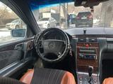 Mercedes-Benz E 320 1997 года за 2 100 000 тг. в Талдыкорган – фото 4