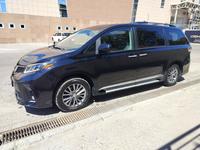 Toyota Sienna 2014 годаfor12 600 000 тг. в Актау