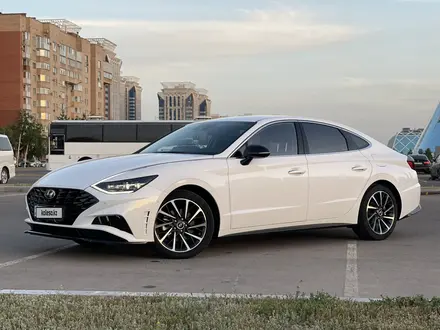 Hyundai Sonata 2022 года за 13 000 000 тг. в Астана – фото 3