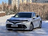 Toyota Camry 2019 года за 12 700 000 тг. в Астана