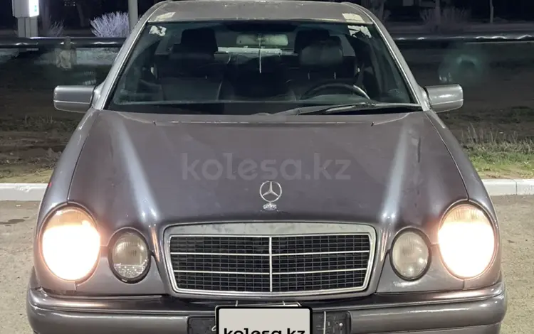 Mercedes-Benz E 230 1996 годаүшін1 780 000 тг. в Караганда