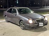 Mercedes-Benz E 230 1996 года за 1 850 000 тг. в Караганда – фото 3