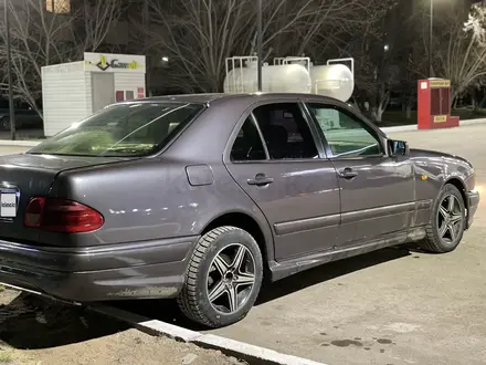 Mercedes-Benz E 230 1996 года за 1 780 000 тг. в Караганда – фото 5