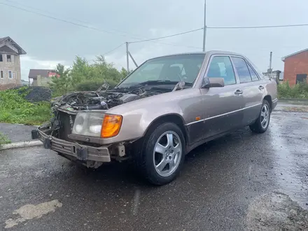 Mercedes-Benz E 220 1994 года за 900 000 тг. в Астана – фото 3