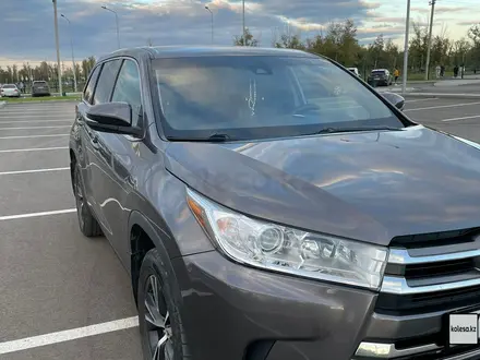 Toyota Highlander 2019 года за 18 000 000 тг. в Астана – фото 17