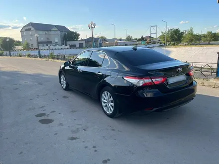 Toyota Camry 2019 года за 15 200 000 тг. в Семей – фото 10