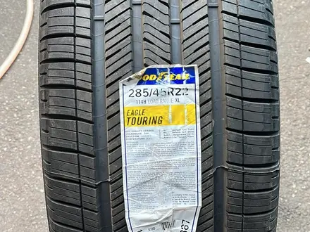 Шины Goodyear 285/45/r22 RS-A за 135 000 тг. в Алматы