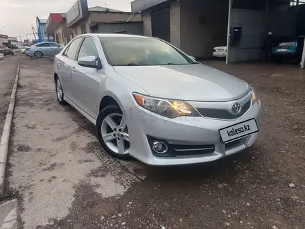 Toyota Camry 2013 года за 9 400 000 тг. в Шымкент