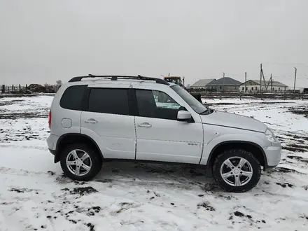 Chevrolet Niva 2012 года за 3 500 000 тг. в Атырау – фото 9