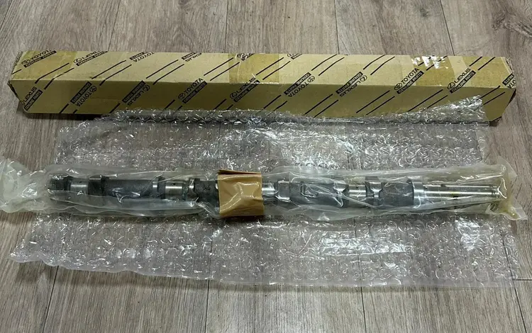 Распредвал впускной правый 2UZFE VVTi за 210 тг. в Алматы