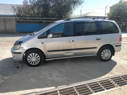 Ford Galaxy 2001 года за 2 200 000 тг. в Актобе – фото 3