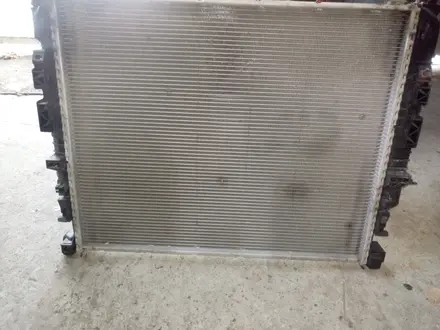 Радиатор на Мерседес ML350 W164 за 3 000 тг. в Алматы – фото 4