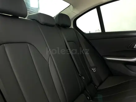 BMW 330 2021 года за 15 320 000 тг. в Астана – фото 16