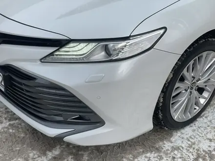 Toyota Camry 2018 года за 13 800 000 тг. в Алматы – фото 15