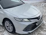 Toyota Camry 2018 года за 13 800 000 тг. в Алматы – фото 2