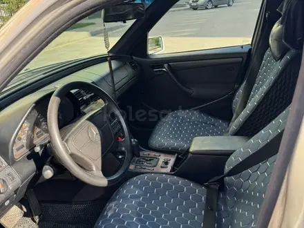 Mercedes-Benz C 200 1998 года за 2 790 000 тг. в Алматы – фото 17