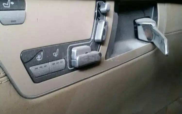 Кнопки управления сиденьем задней левой двери за 11 111 тг. в Алматы