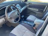 Toyota Camry 2002 годаүшін3 600 000 тг. в Кульсары – фото 3