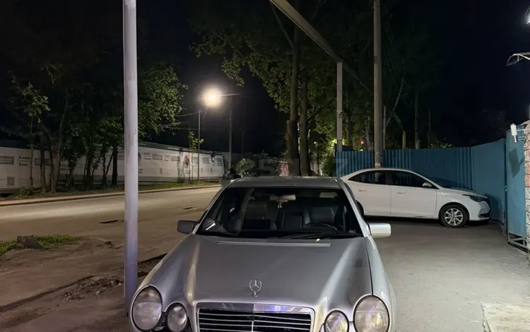 Mercedes-Benz E 320 1997 года за 2 500 000 тг. в Алматы