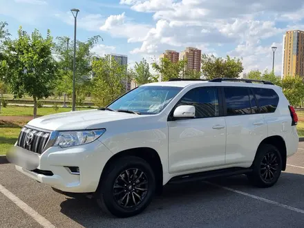 Toyota Land Cruiser Prado 2018 года за 21 700 000 тг. в Астана – фото 3