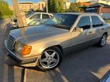 Mercedes-Benz E 220 1993 годаүшін1 600 000 тг. в Алматы