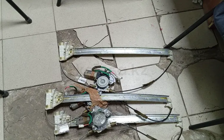 Стеклоподъемник за 25 000 тг. в Экибастуз