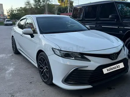 Toyota Camry 2019 года за 10 000 000 тг. в Кызылорда – фото 2