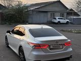 Toyota Camry 2021 года за 15 500 000 тг. в Тараз – фото 4