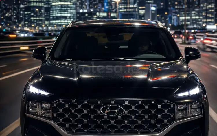 Hyundai Santa Fe 2021 года за 11 120 000 тг. в Караганда